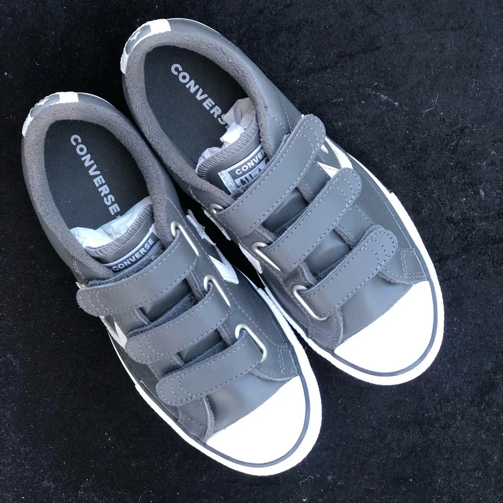 Converse Leather Star Player 3V OX Easy On Grey White Youth Sneakers size 4.5